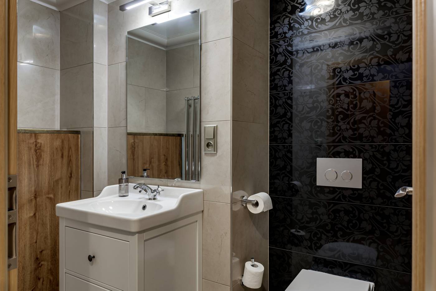 Louren---The-Bridge-Inn-Room-18