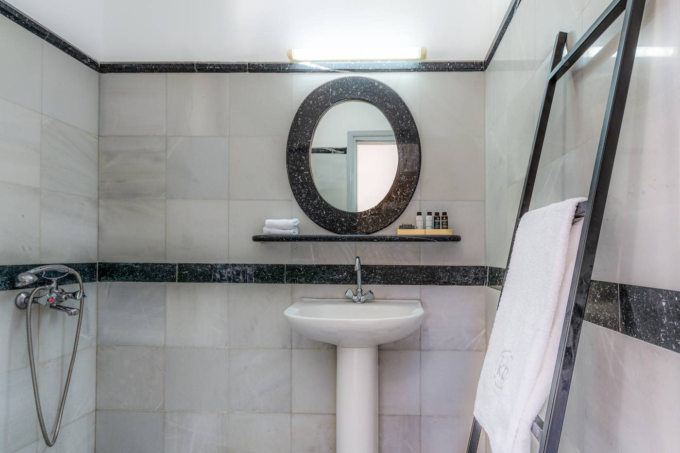 Knossos-Beach-Bungalows-Suites-Resort---Spa-Room-47