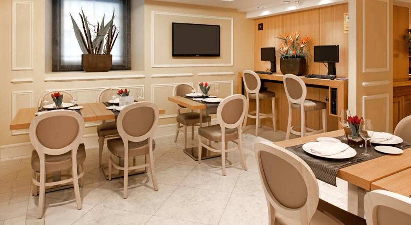 Catalonia-las-Cortes-Restaurant-23