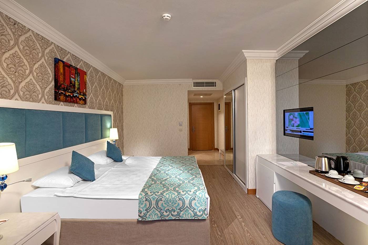 Selectum-For-Two-Side--ex--Heaven-Resort--Room-17