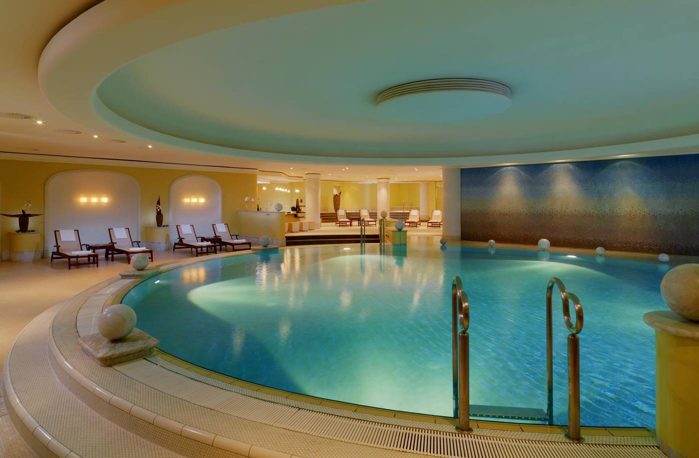 The-Westin-Grand-Berlin-Pool-84