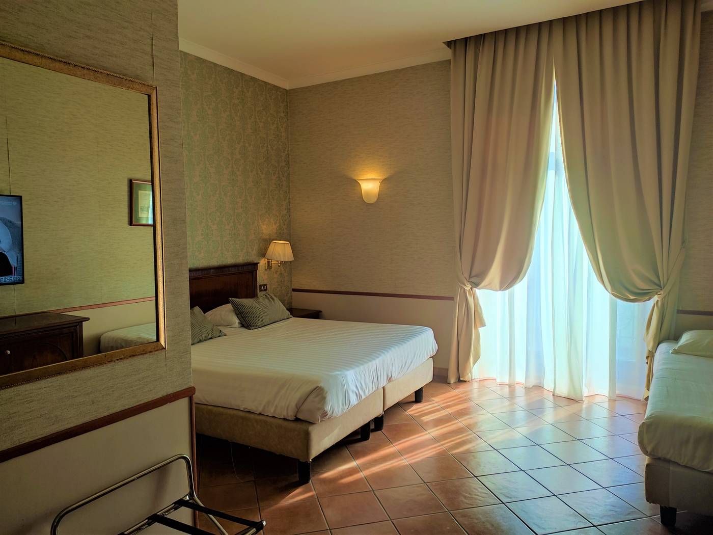 Hotel Nuvo - Italy - NAPOLI - Room - 2