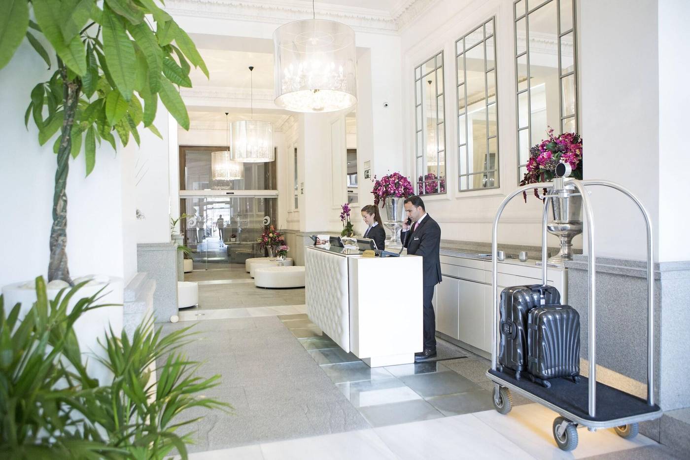 Hospes-Puerta-de-Alcala-Lobby-21