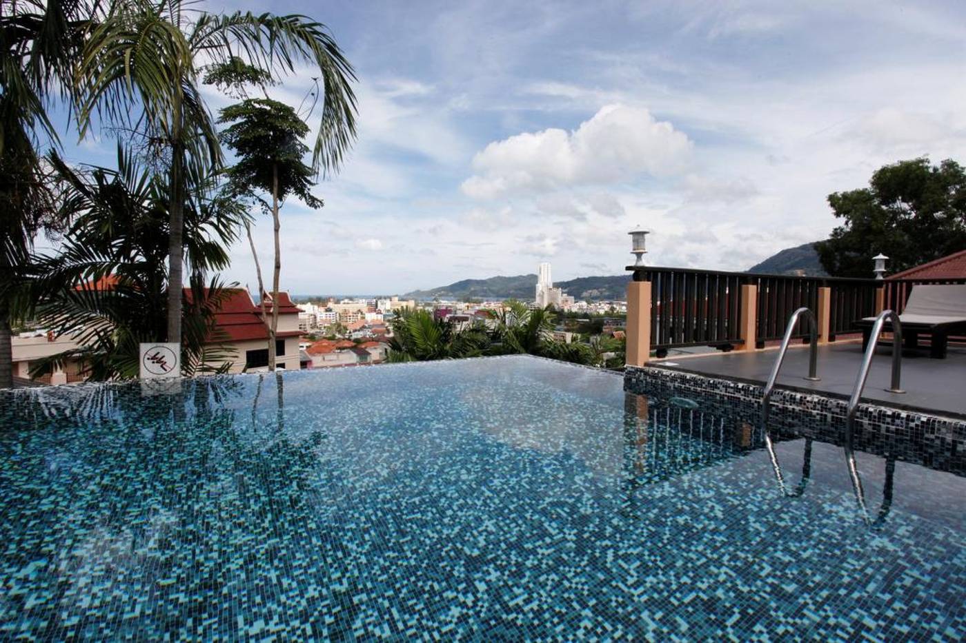Patong-Cottage-Pool-2