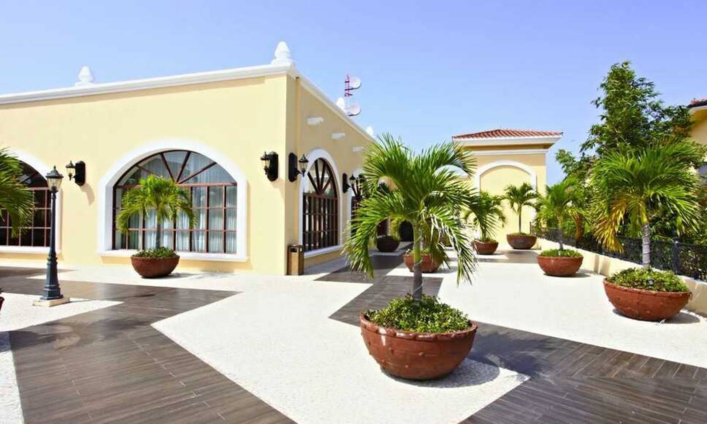 Sandos Playacar Beach Resort