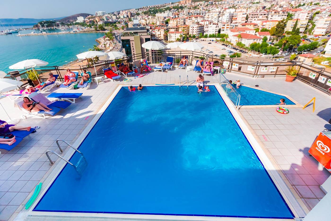 Derici-Pool-2