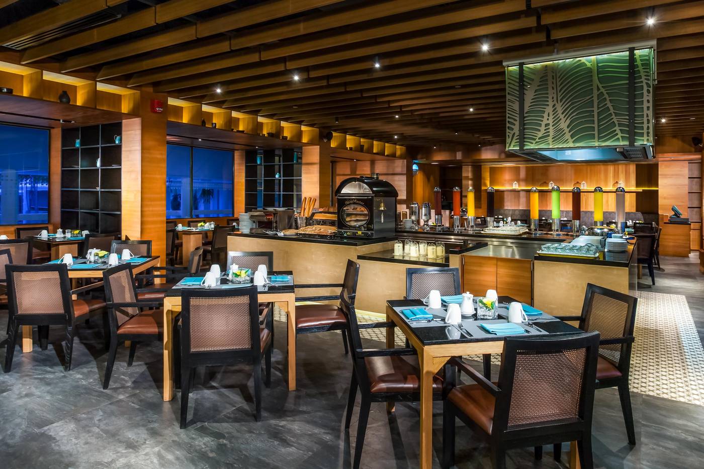 Le-Meridien-Phuket-Beach-Resort-Restaurant-50