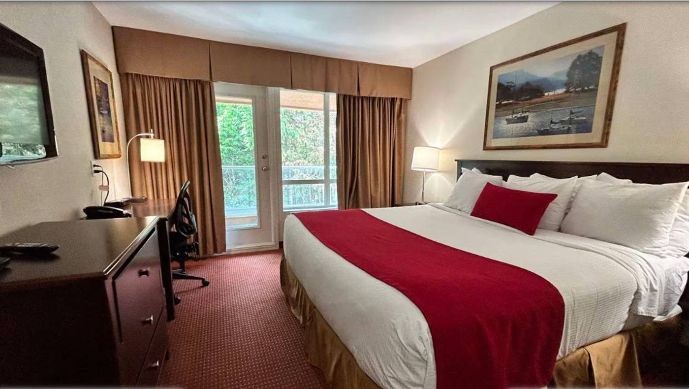 SureStay-by-Best-Western-Richmond-Vancouver-Airport-Room-6