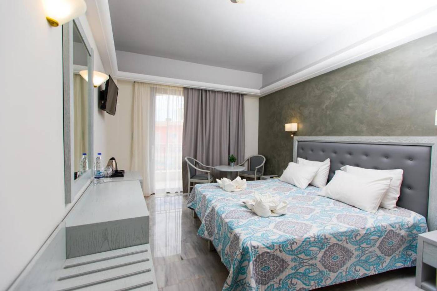Anita-Beach-Room-17