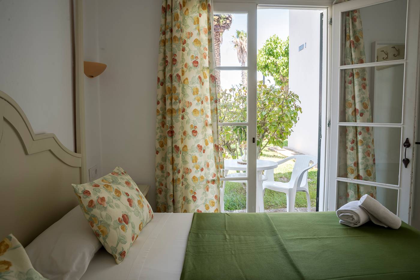 Las-Brisas-I---II-Room-47