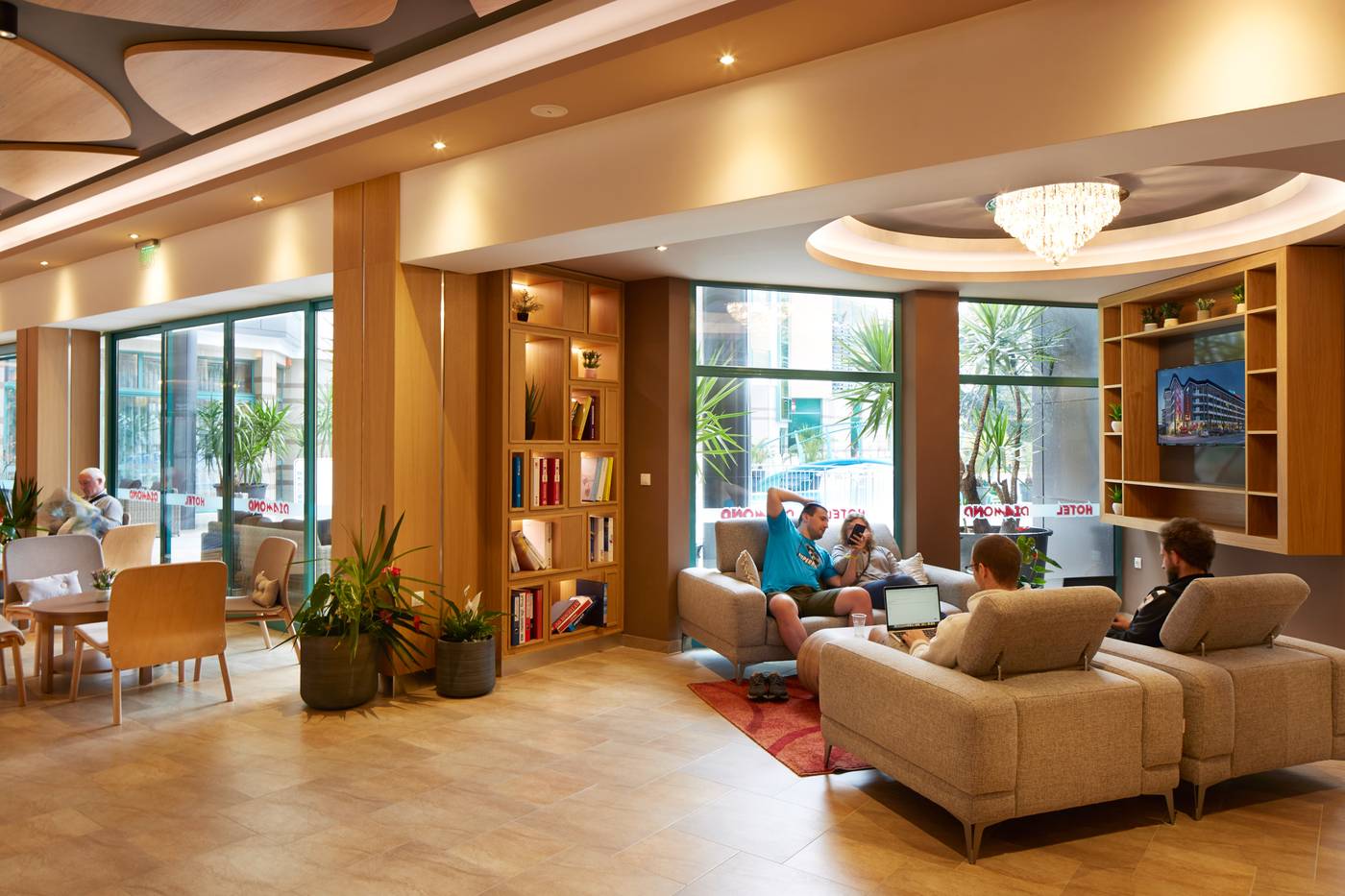 Diamond-Hotel-Lobby-40