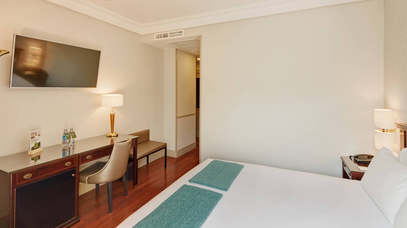 Sercotel-Gran-Hotel-Conde-Duque-Room-33