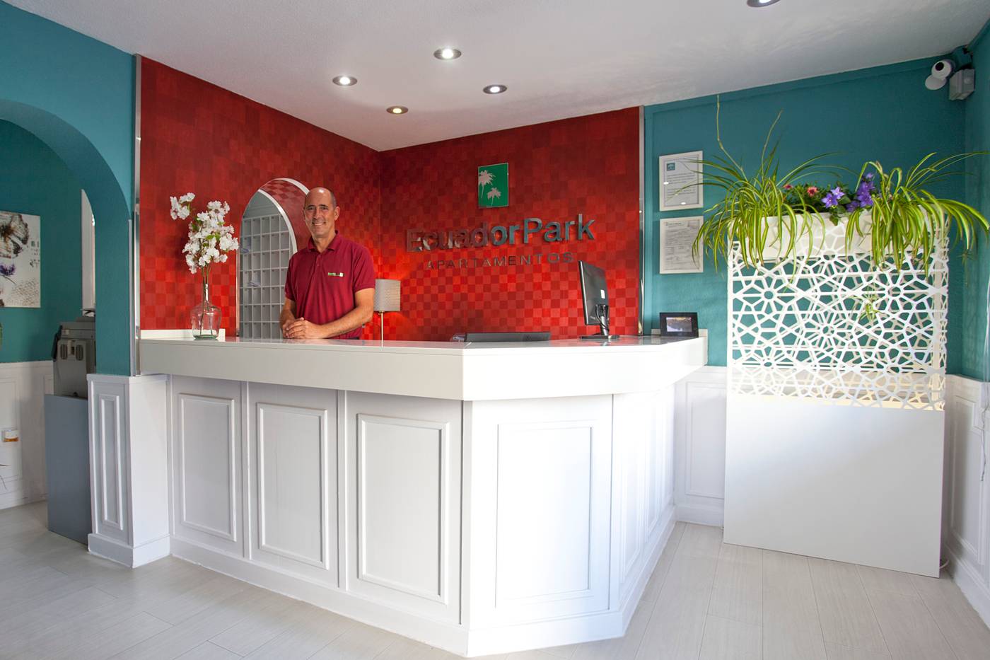 Ecuador-Park-Lobby-63