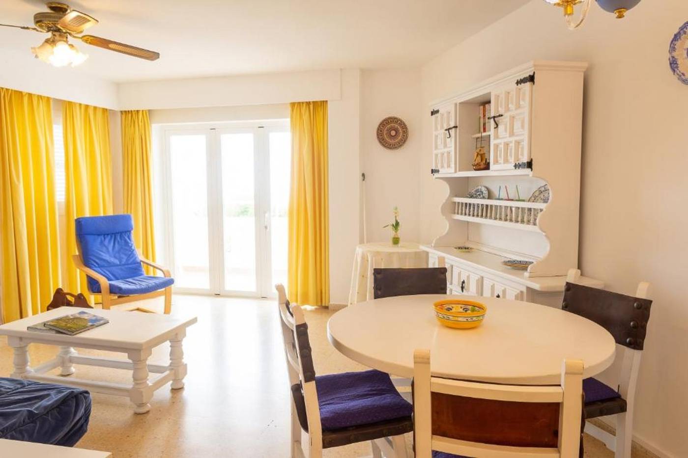 Hamilton-Court-Room-28