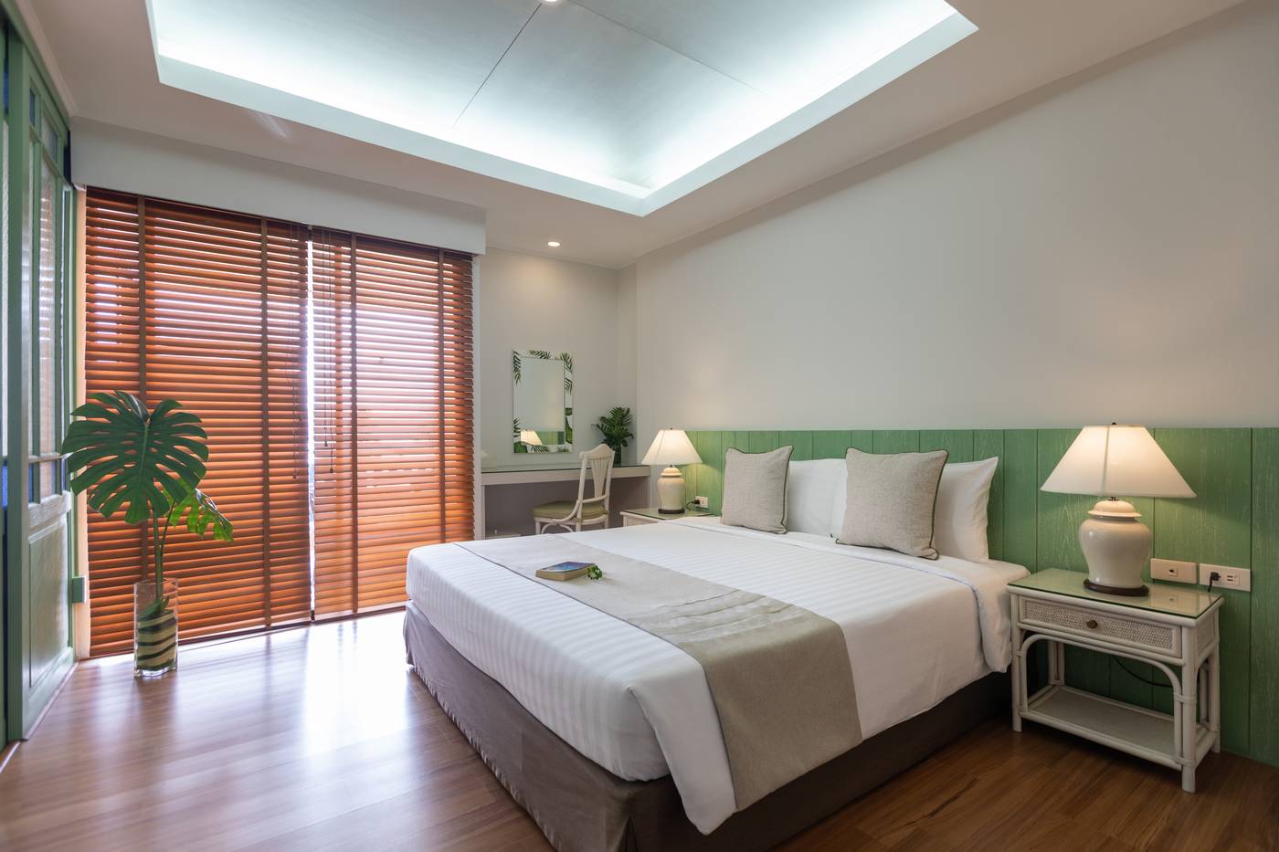 Kantary-Bay-Hotel-Phuket-Room-13