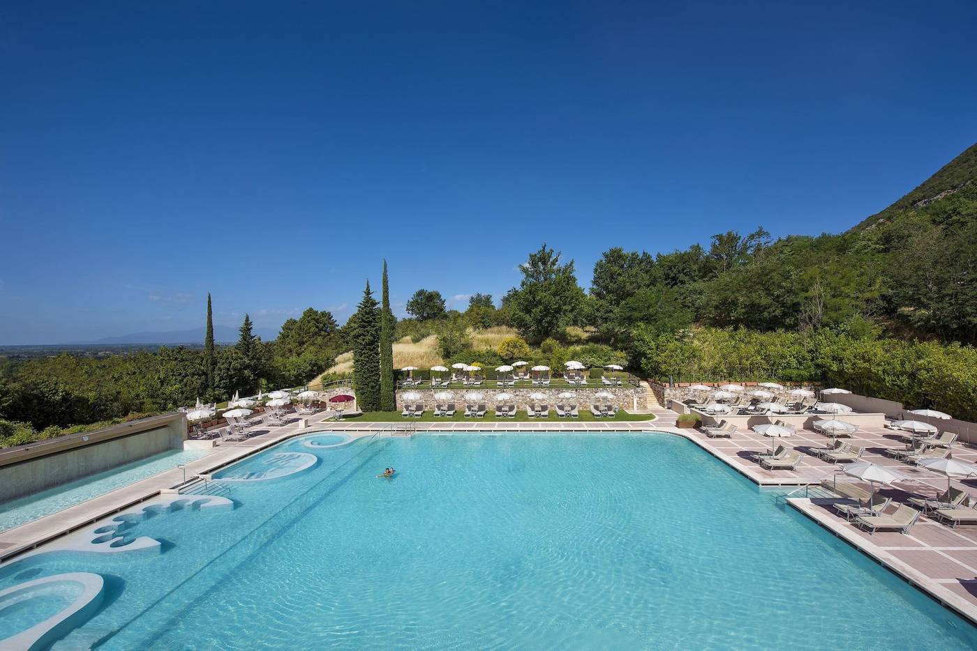 Grotta-Giusti-Resort-Golf---Spa-Pool-4