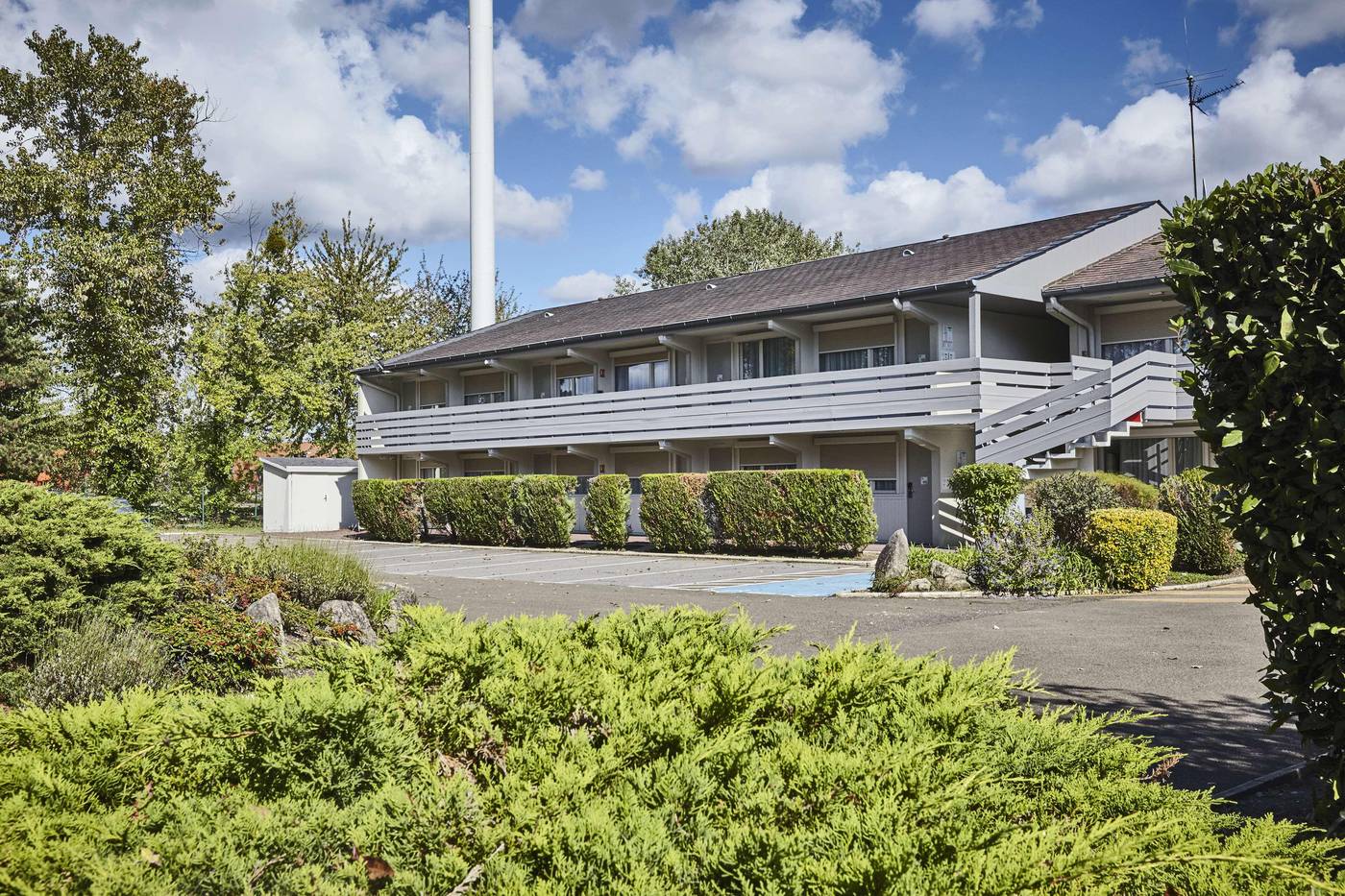 Kyriad-Sannois---Ermont-General-view-2