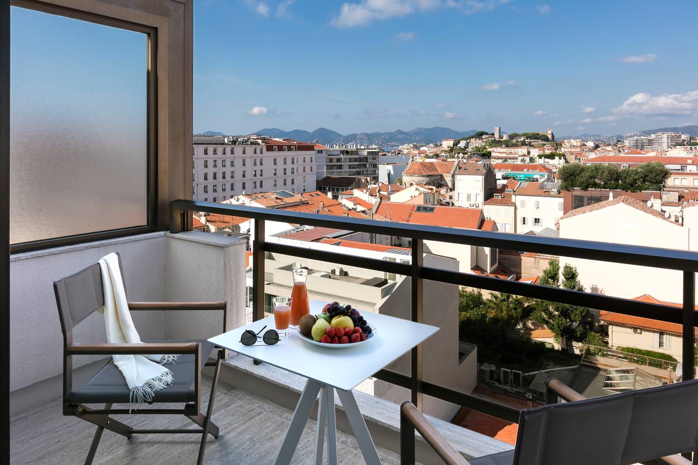 Hotel-Barriere-Le-Gray-d-Albion-Terrace-6