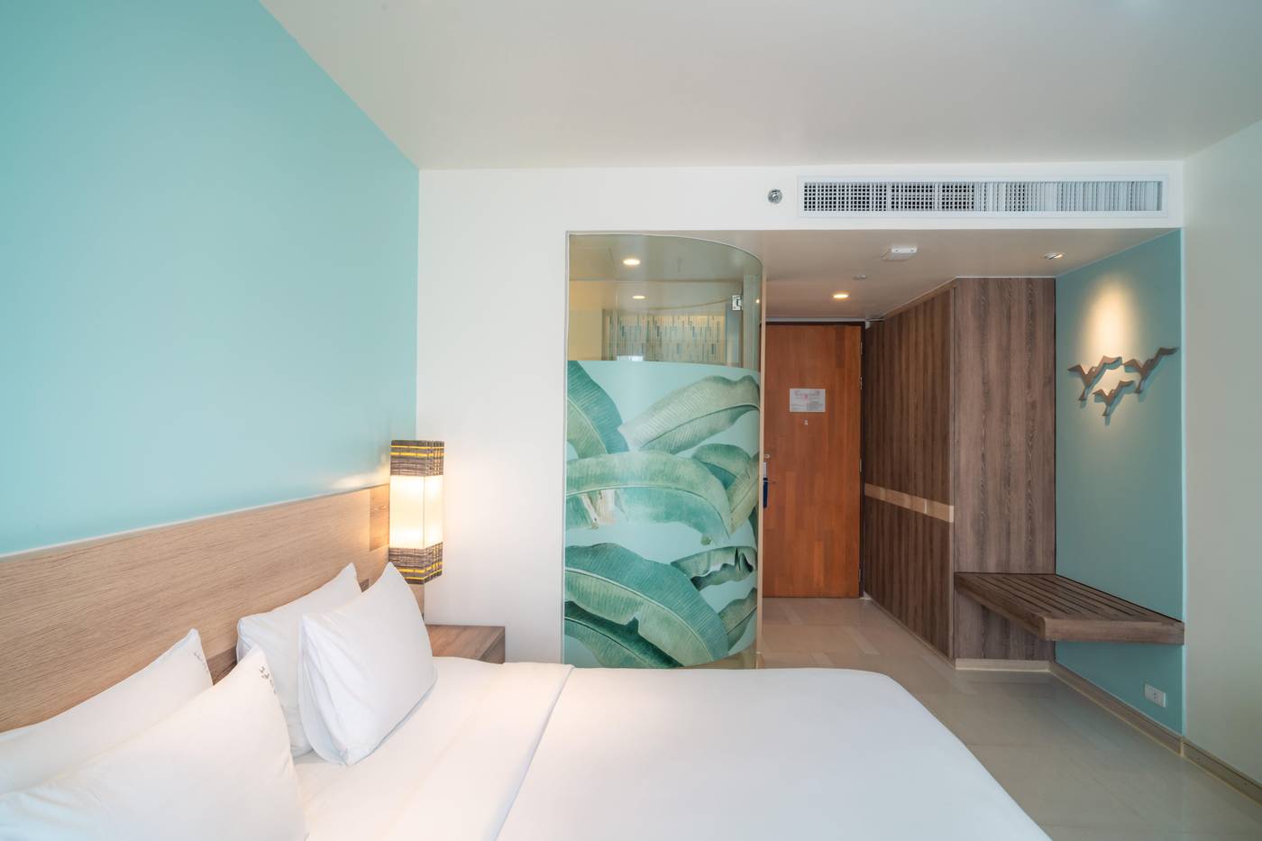 Holiday-Inn-Express-Phuket-Patong-Beach-Central-Room-32