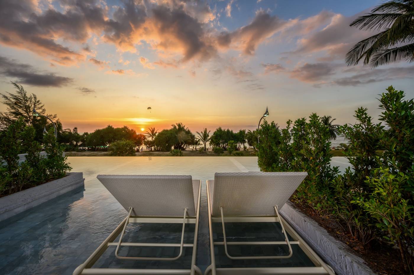 Thavorn-Palm-Beach-Resort-Room-12