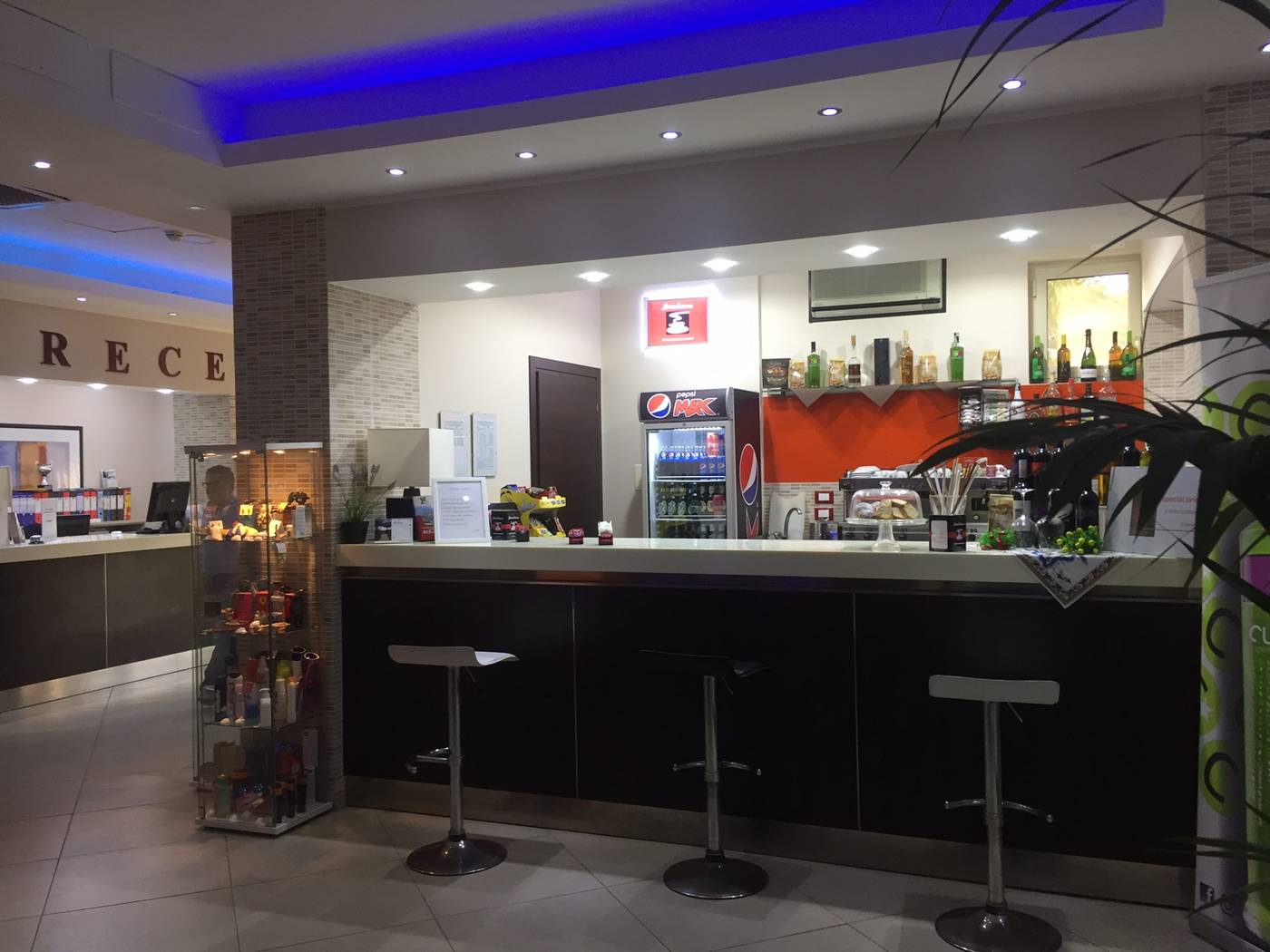 Costa-Del-Sole-Bar-27