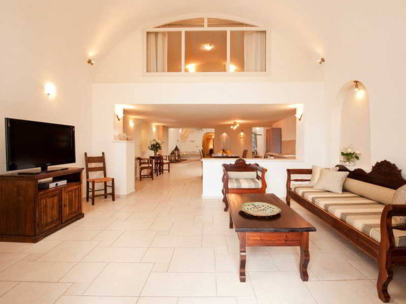 Galaxy-Suites-Room-22