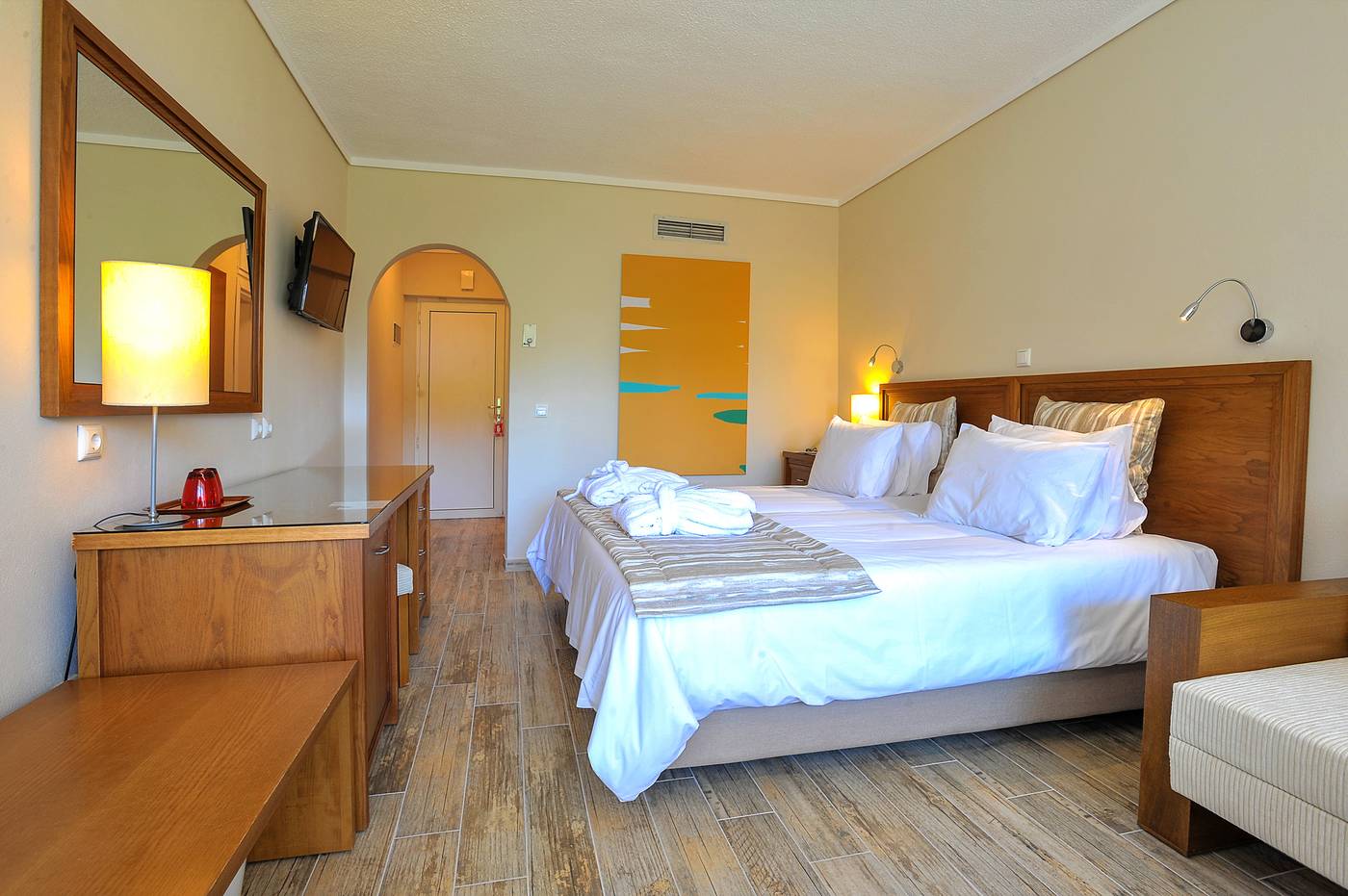 Mitsis-Alexander-The-Great-Room-16