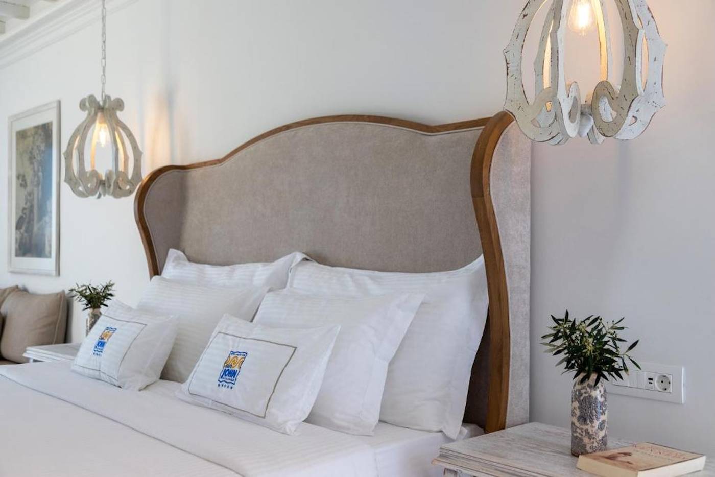 Saint-John-Hotel-Villas---Spa-Room-51