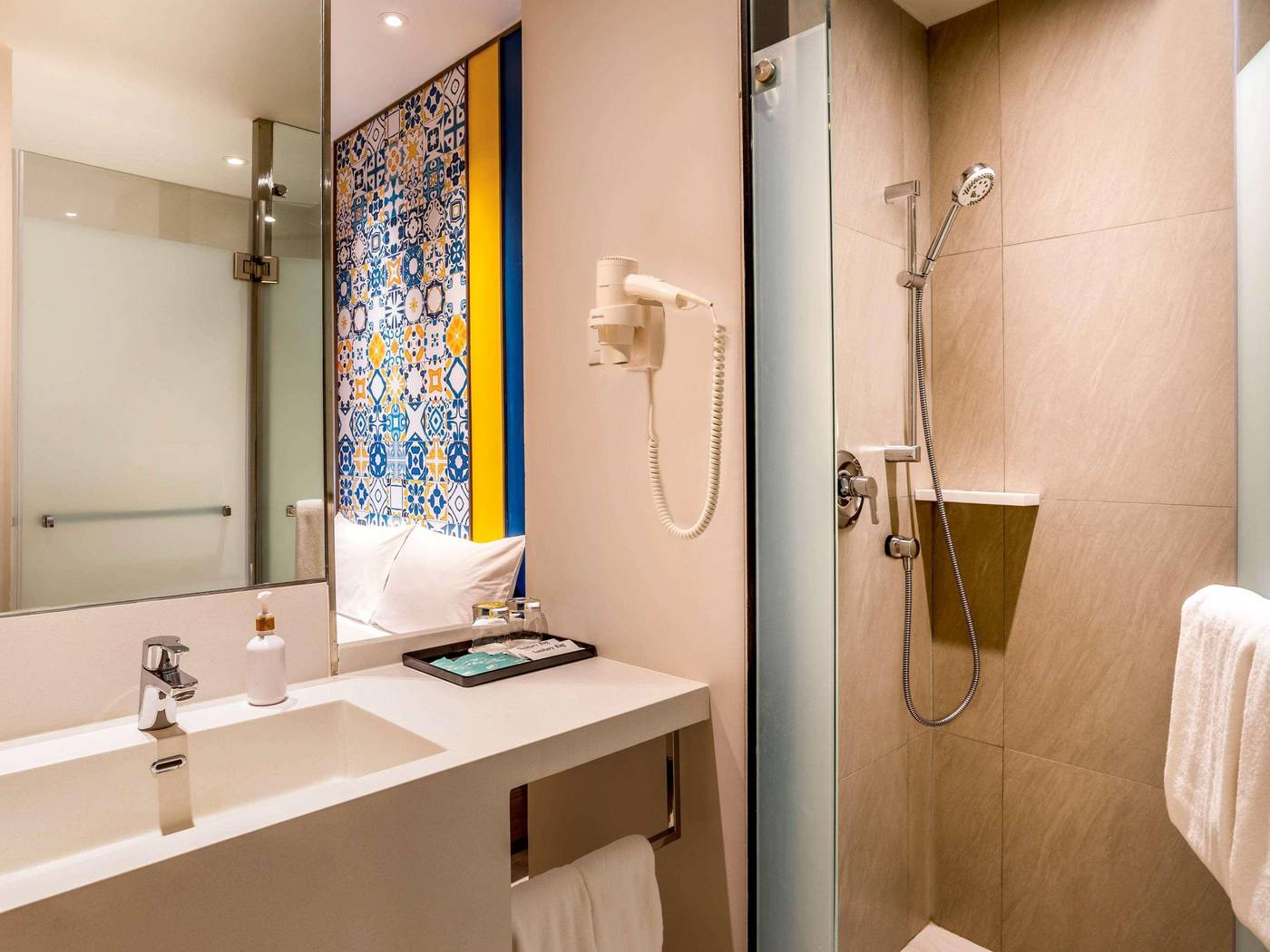 ibis-Styles-Phuket-City-Room-22