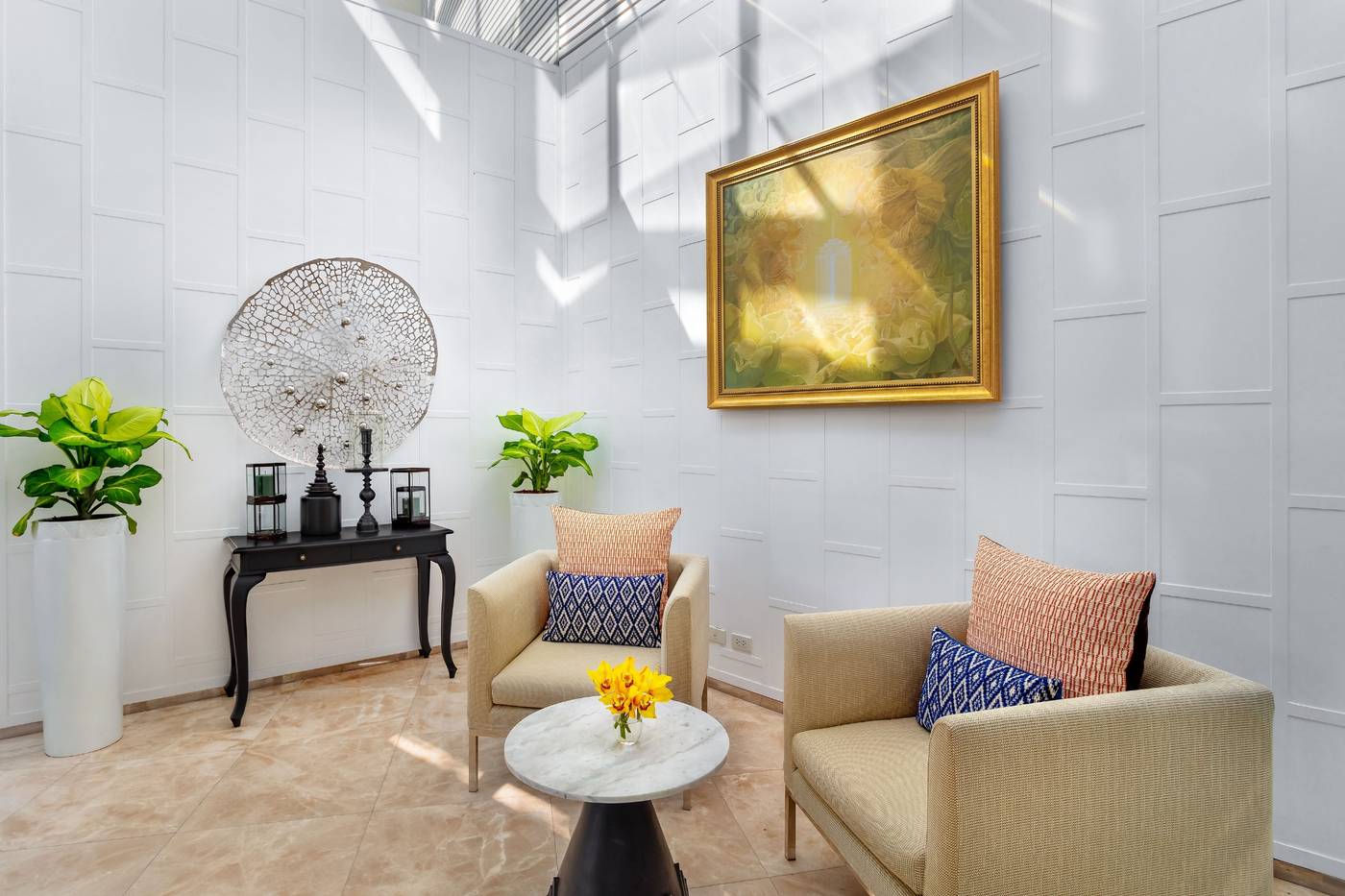 Dusit Suites Hotel Ratchadamri, Bangkok-Thailand-Bangkok-Lobby-8