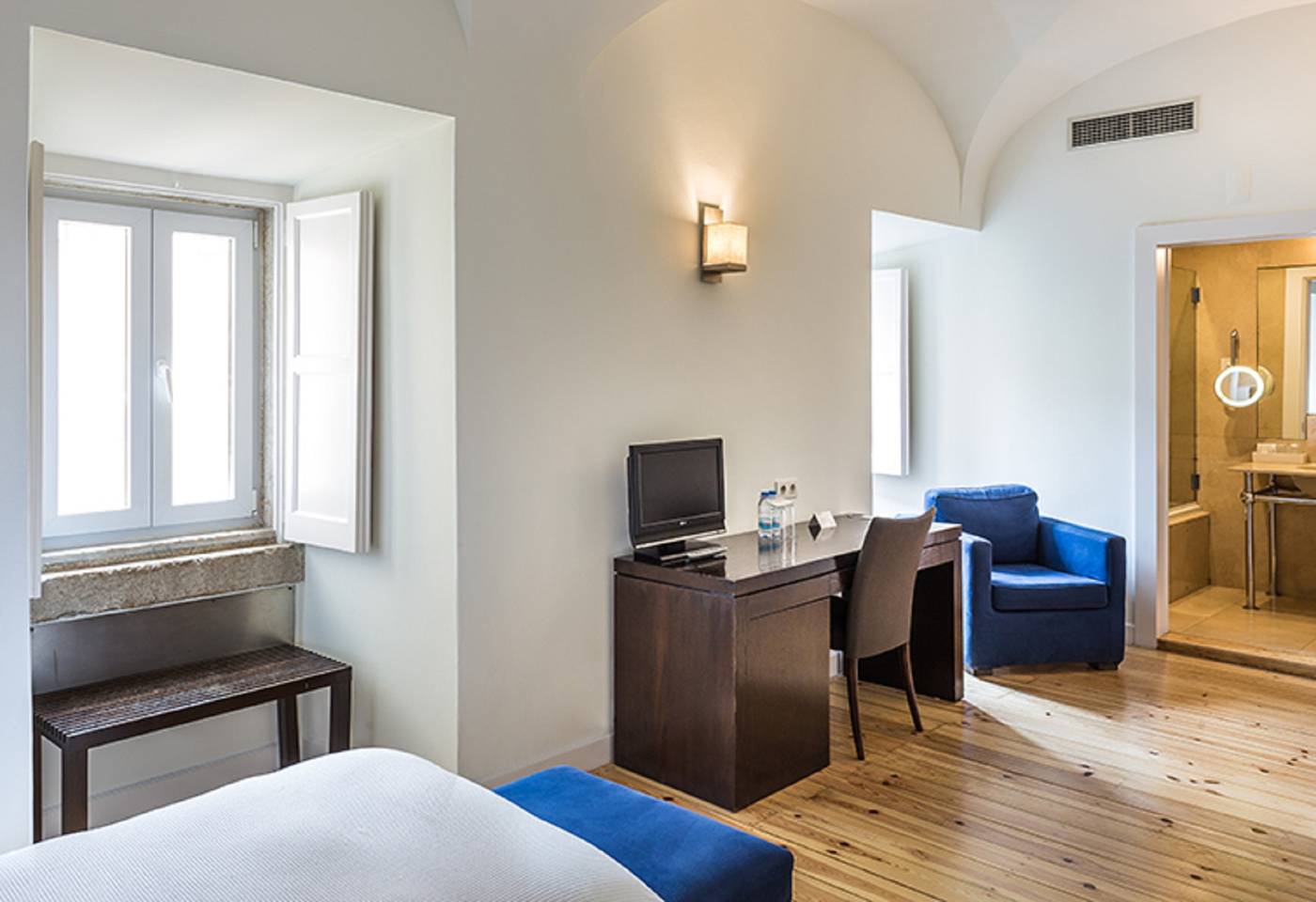 York-House-Hotel-Room-10