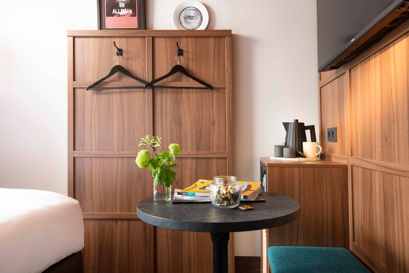 Jan-Luyken-Amsterdam-Room-21