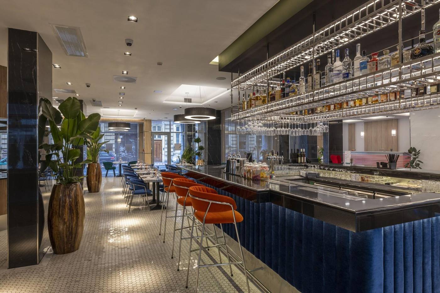 Silver-Crown-Hotel---Residence--Palace-Quarter-Restaurant-19