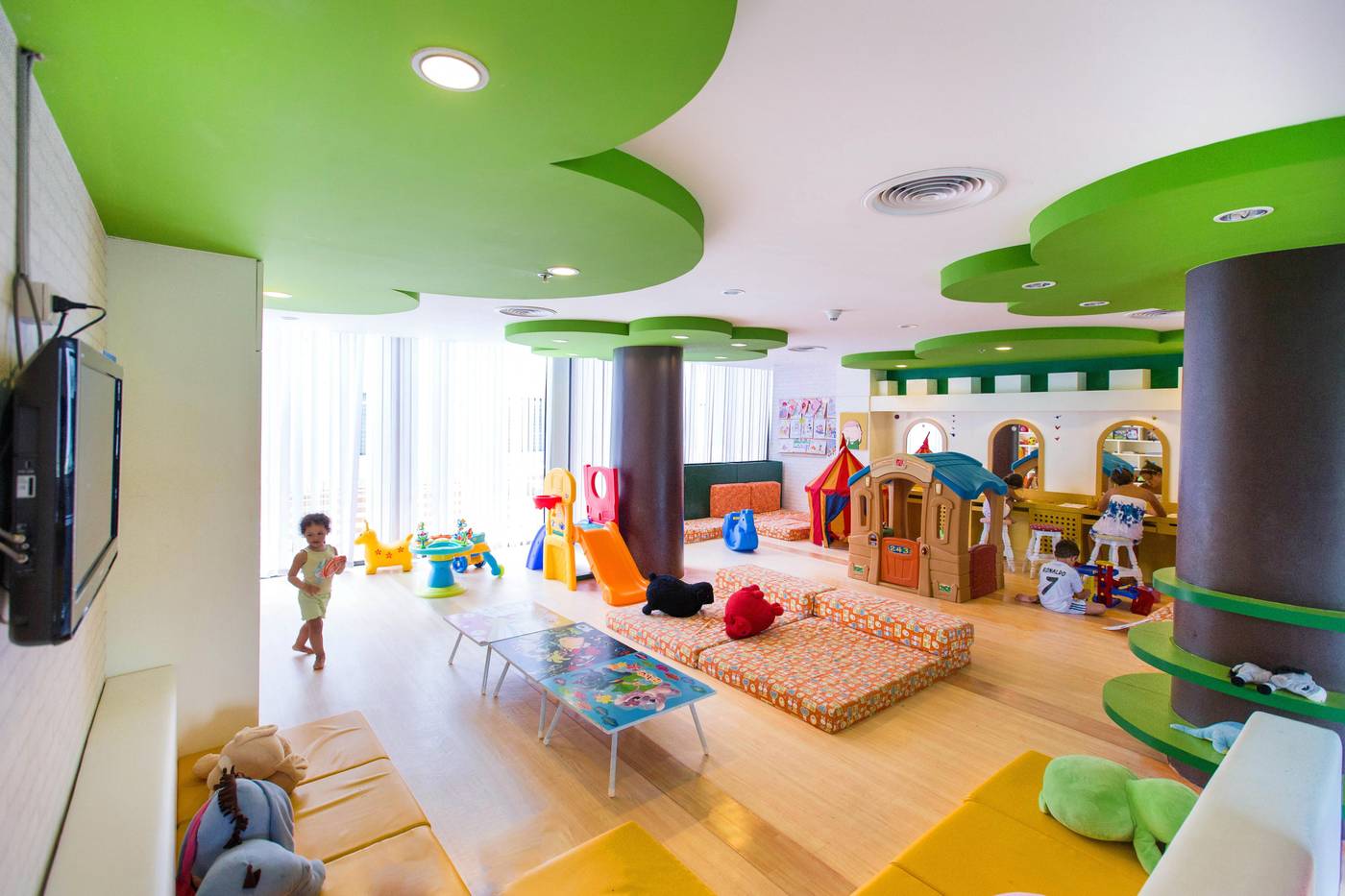 Deevana-Plaza-Krabi-Ao-Nang-Sports-and-Entertainment-57