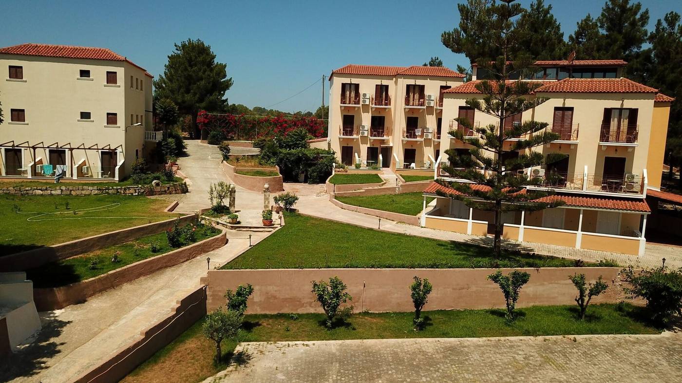 Karavados-Beach-General-view-12