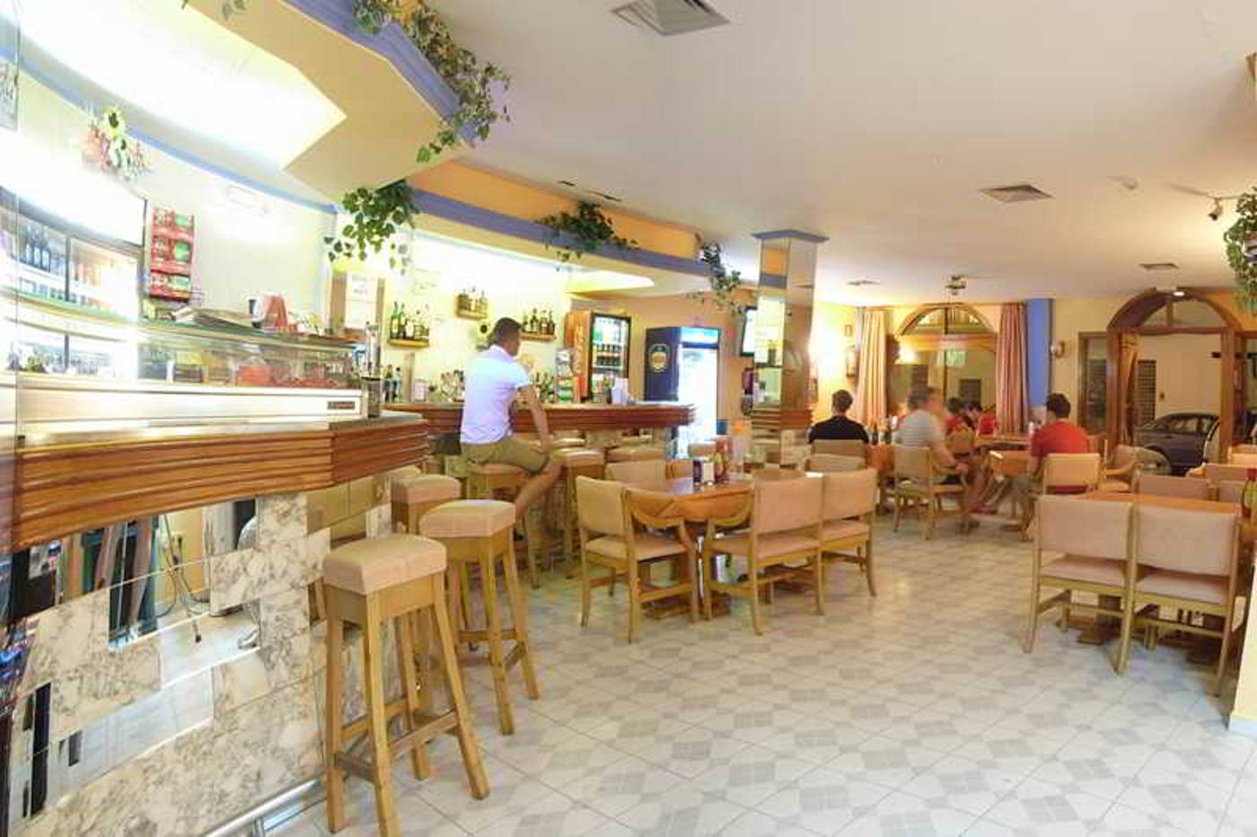 Marian-Apartamentos-Bar-9