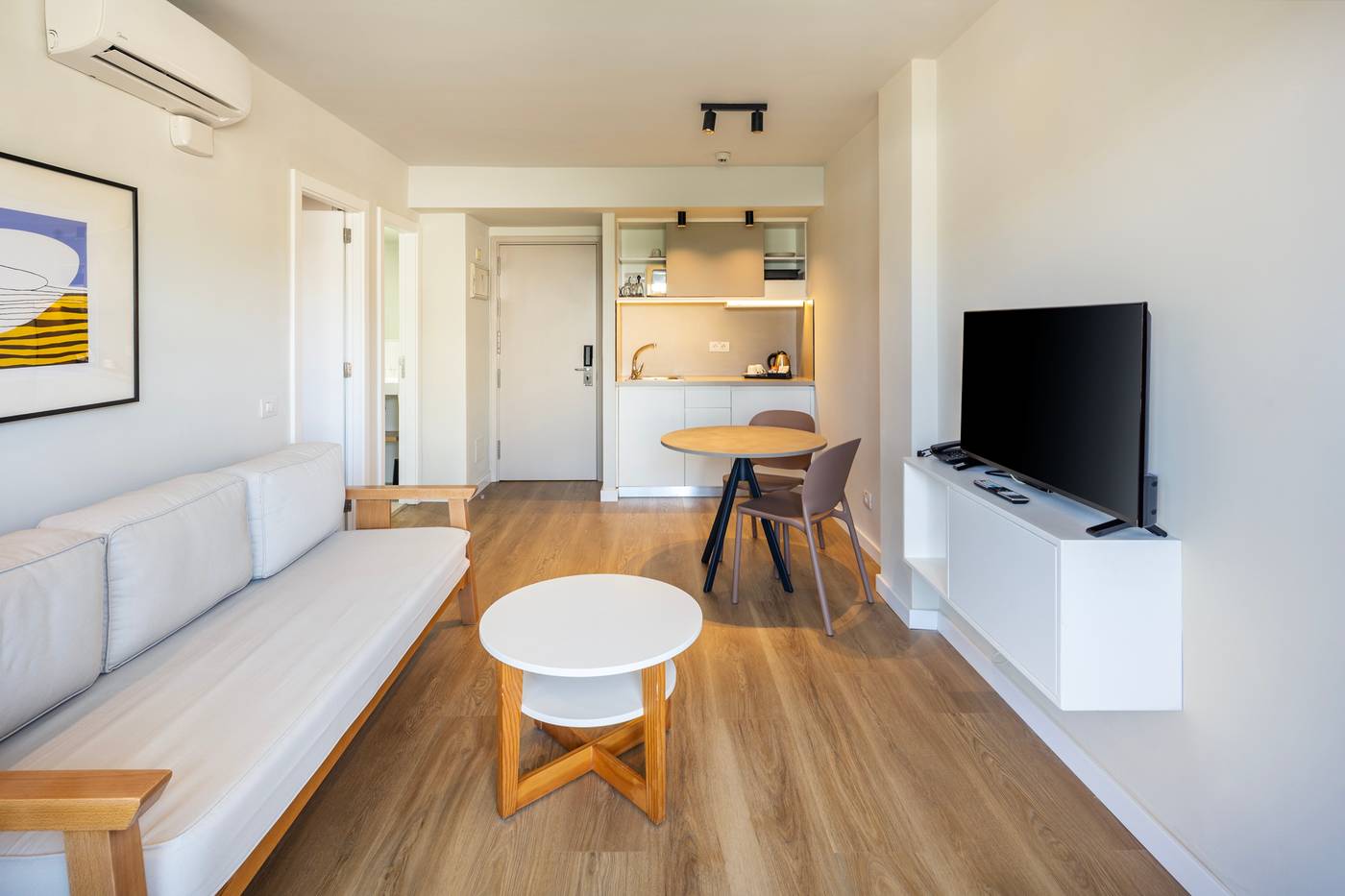 Hotel-LIVVO-Anamar-Suites-Room-29