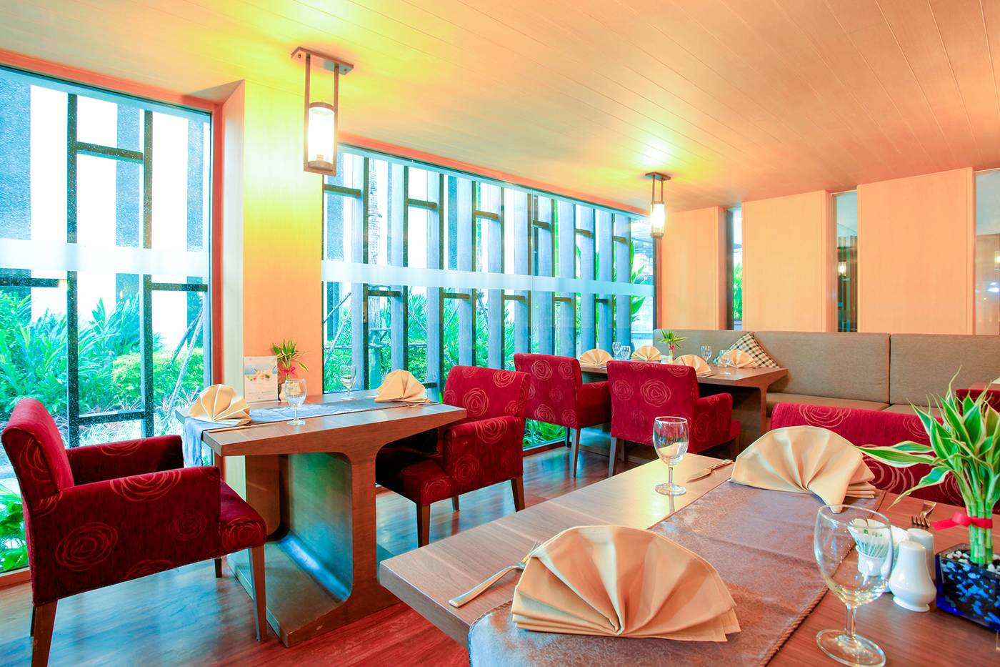 Phuket-Graceland-Resort---Spa-Restaurant-60