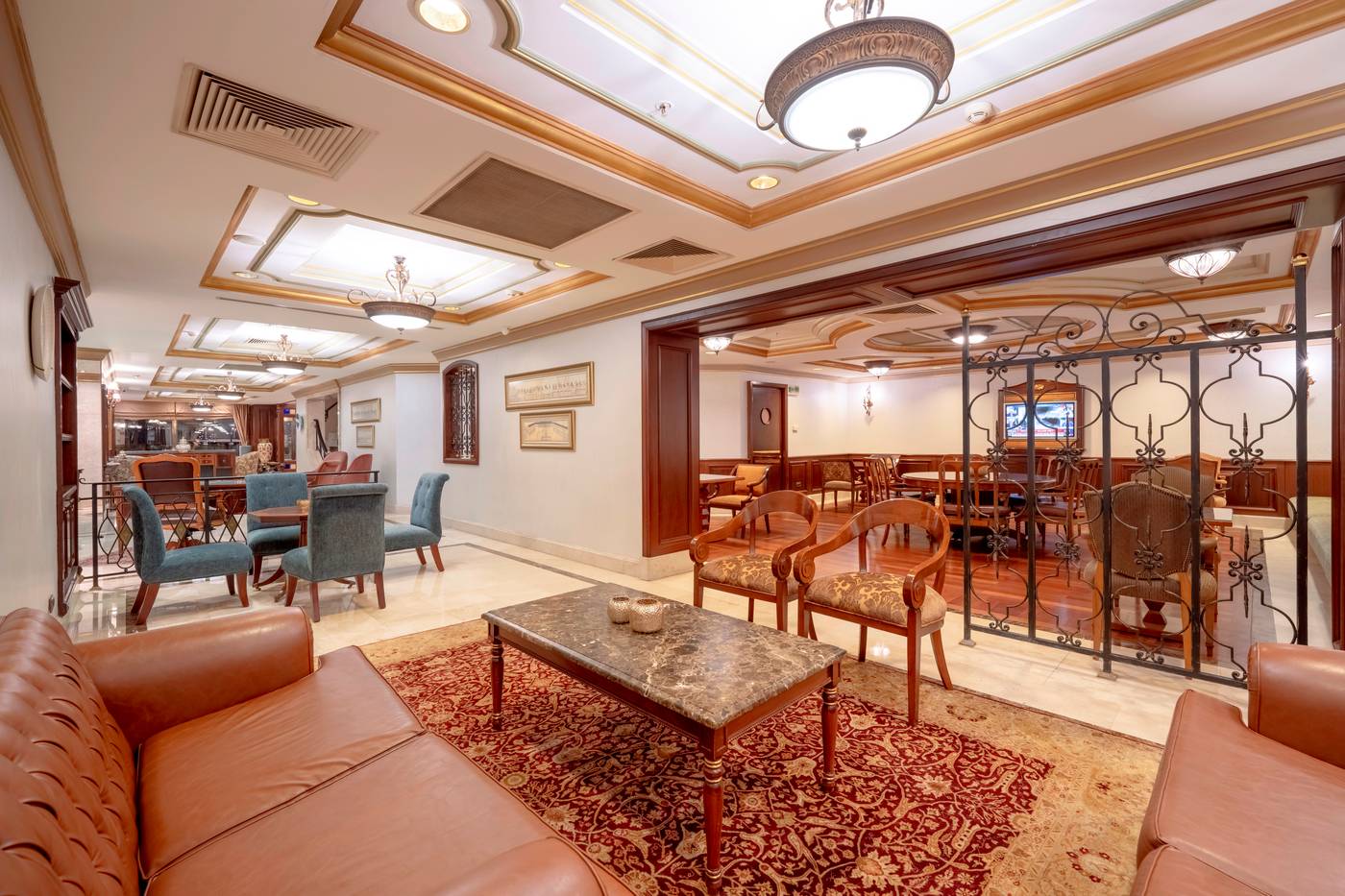 The-Central-Palace-Boutique-Lobby-10