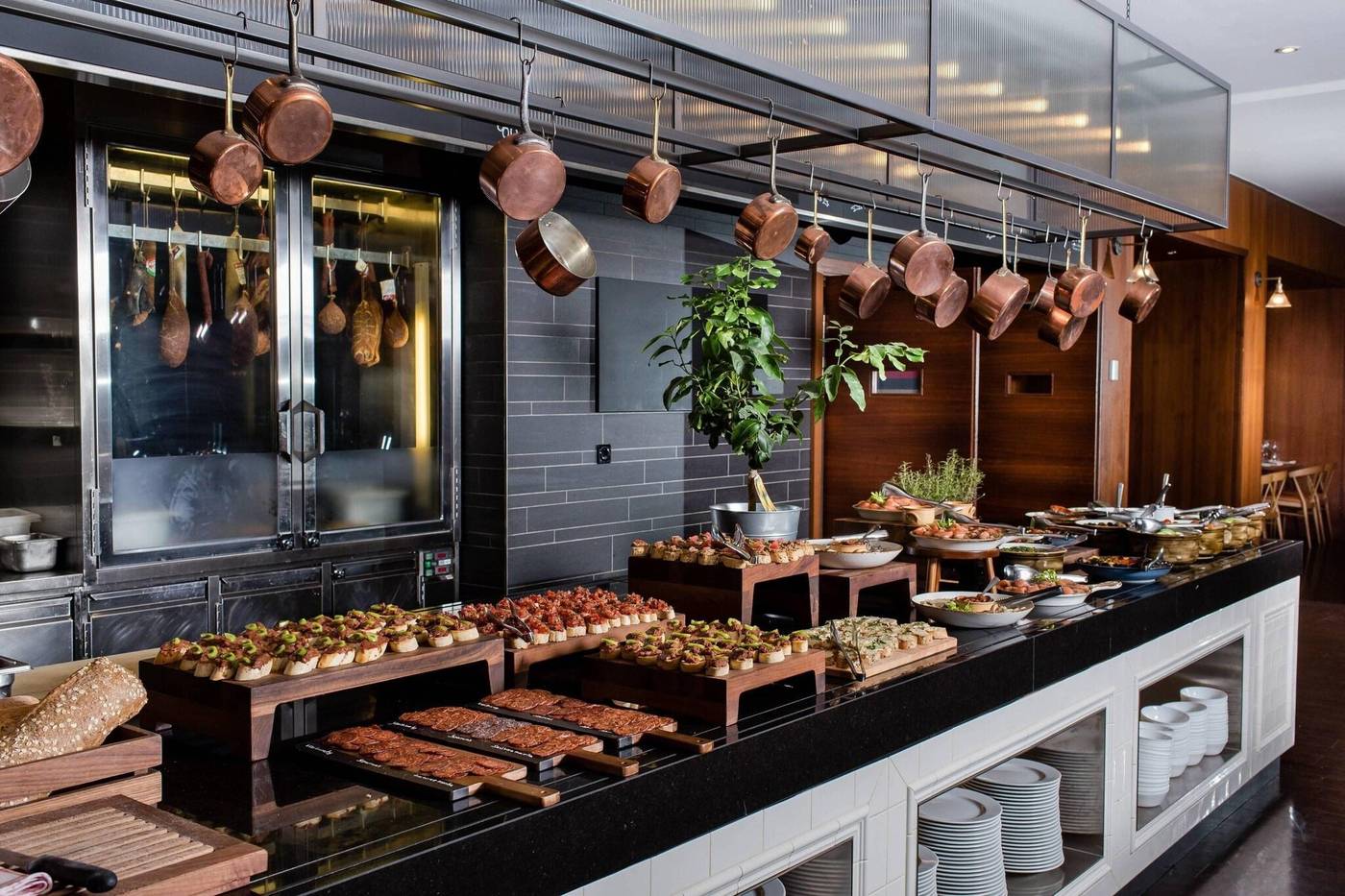 Millennium-Court-Marriott-Executive-Apartments-Restaurant-17