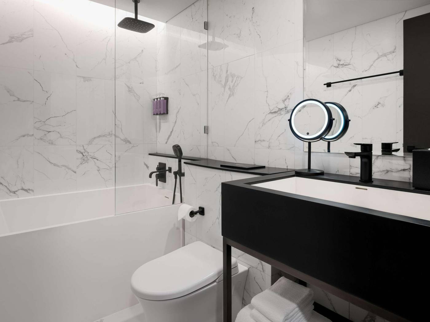 Tribe-Living-Bangkok-Sukhumvit-39-Room-43