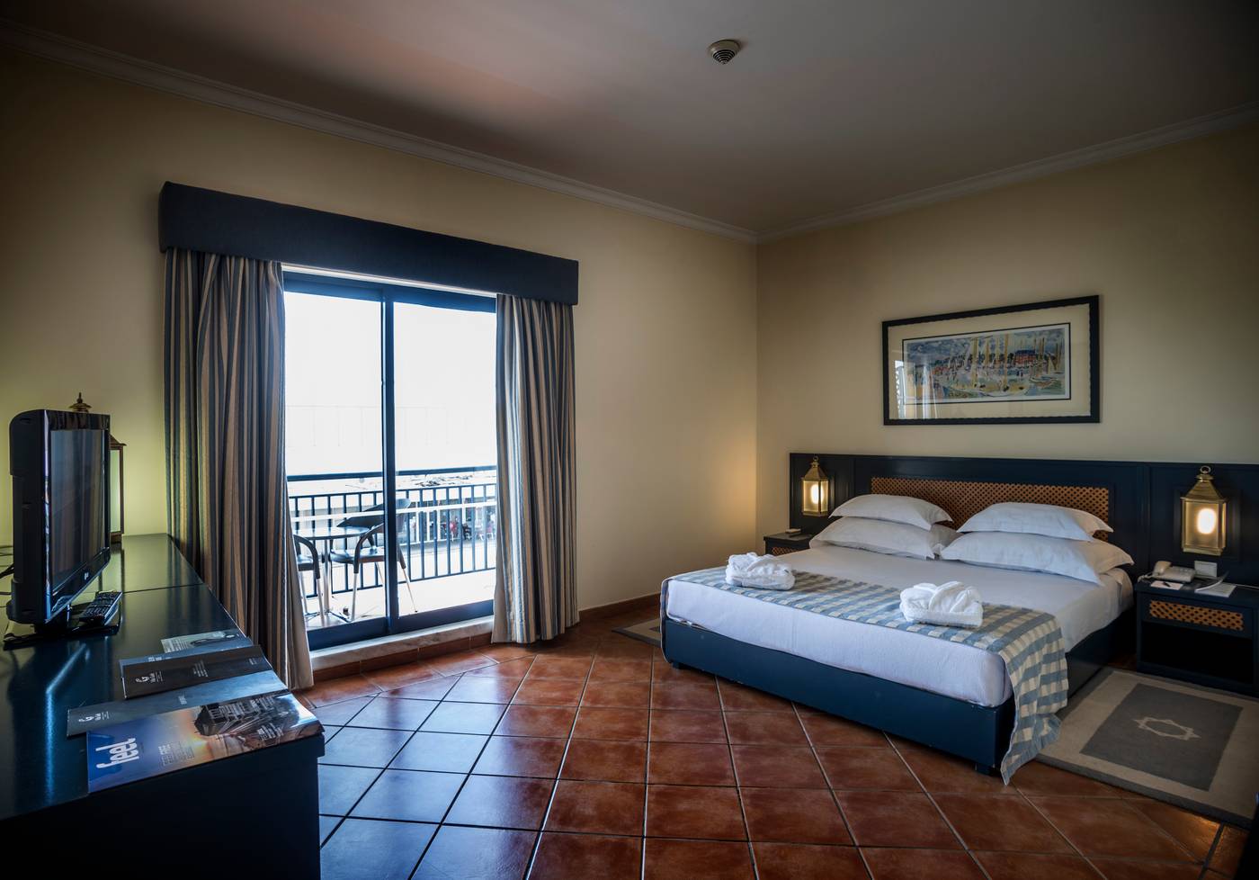 Vila-Gale-Tavira-Room-9