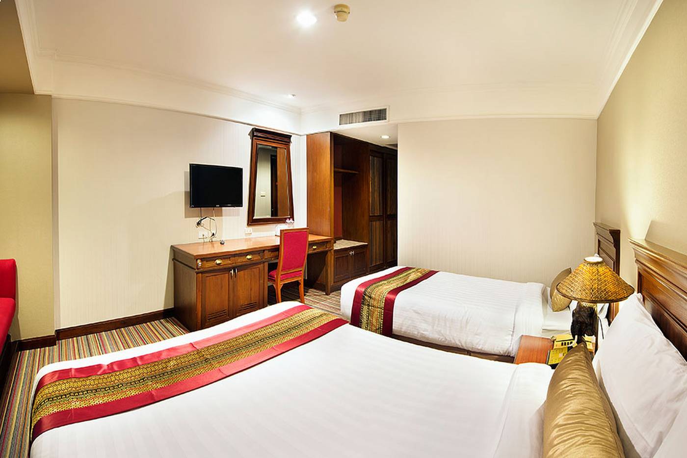Royal-Rattanakosin-Hotel--SHA---Room-14