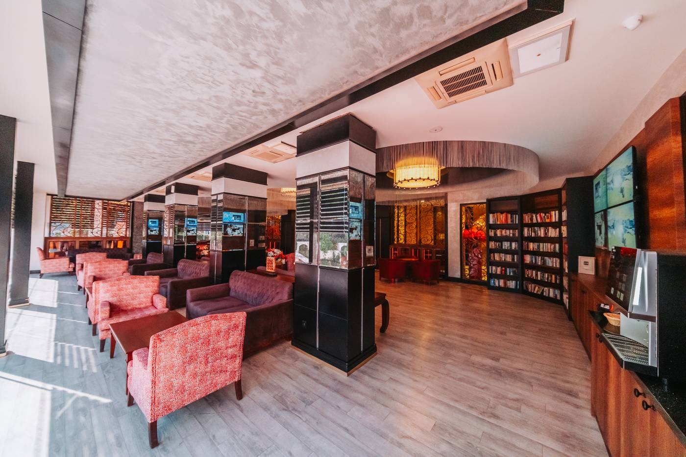 Grand Ideal Premium Hotel