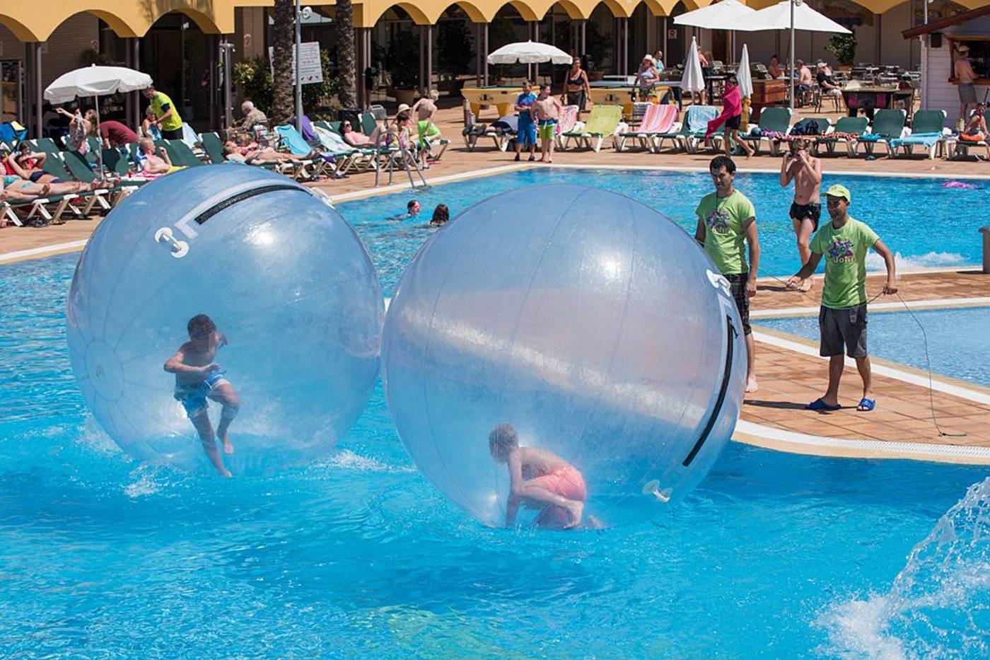 Mediterraneo-Benidorm-Hotel-Sports-and-Entertainment-11