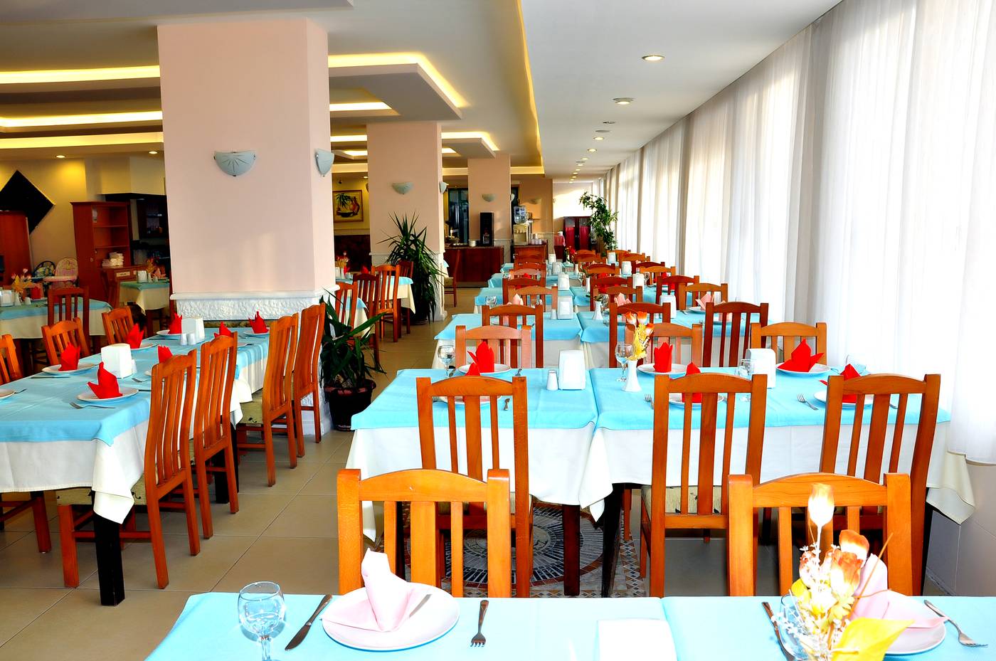Cinar-Family-Suites-Restaurant-47