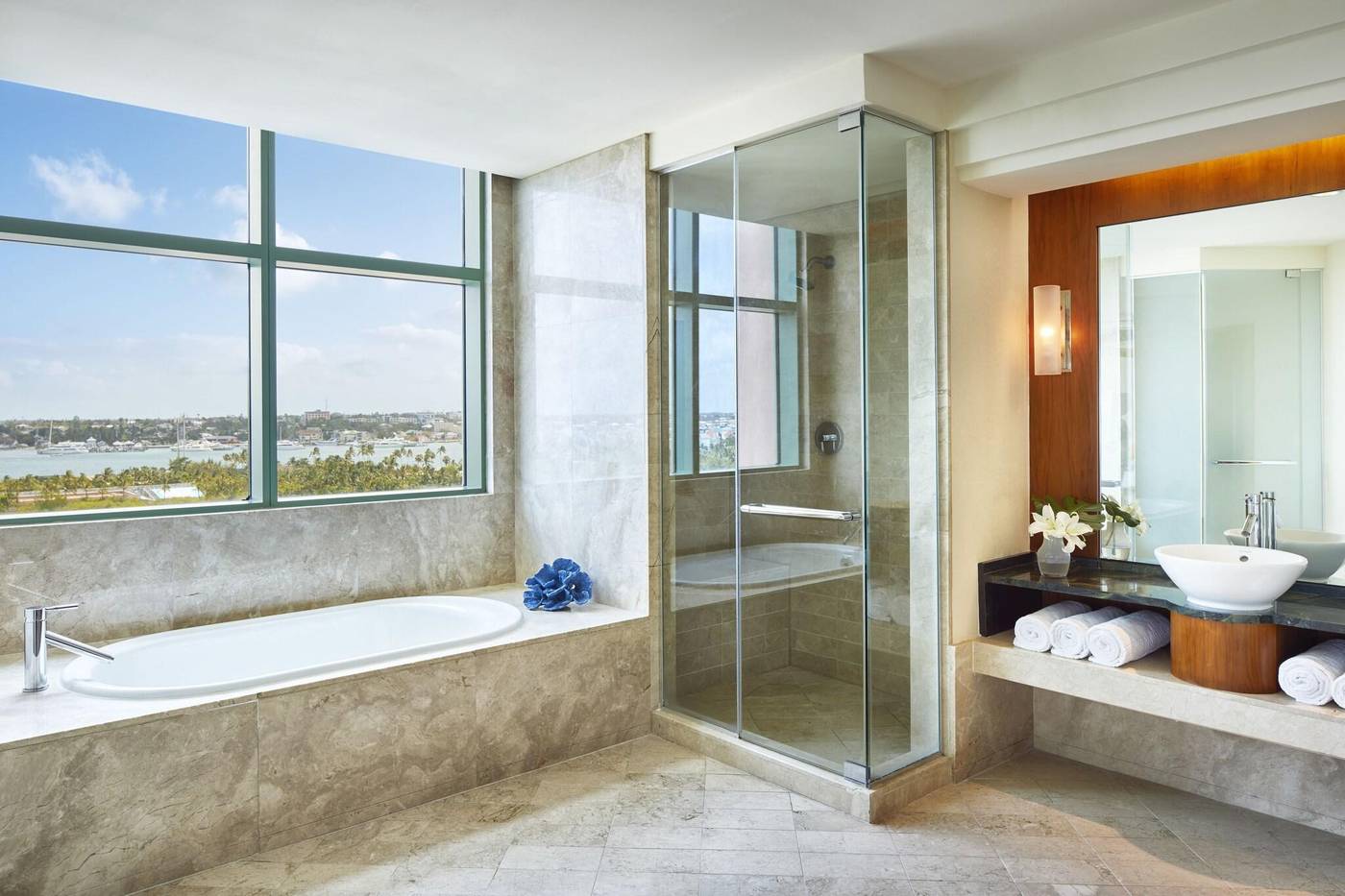 The-Cove-Atlantis-Room-32