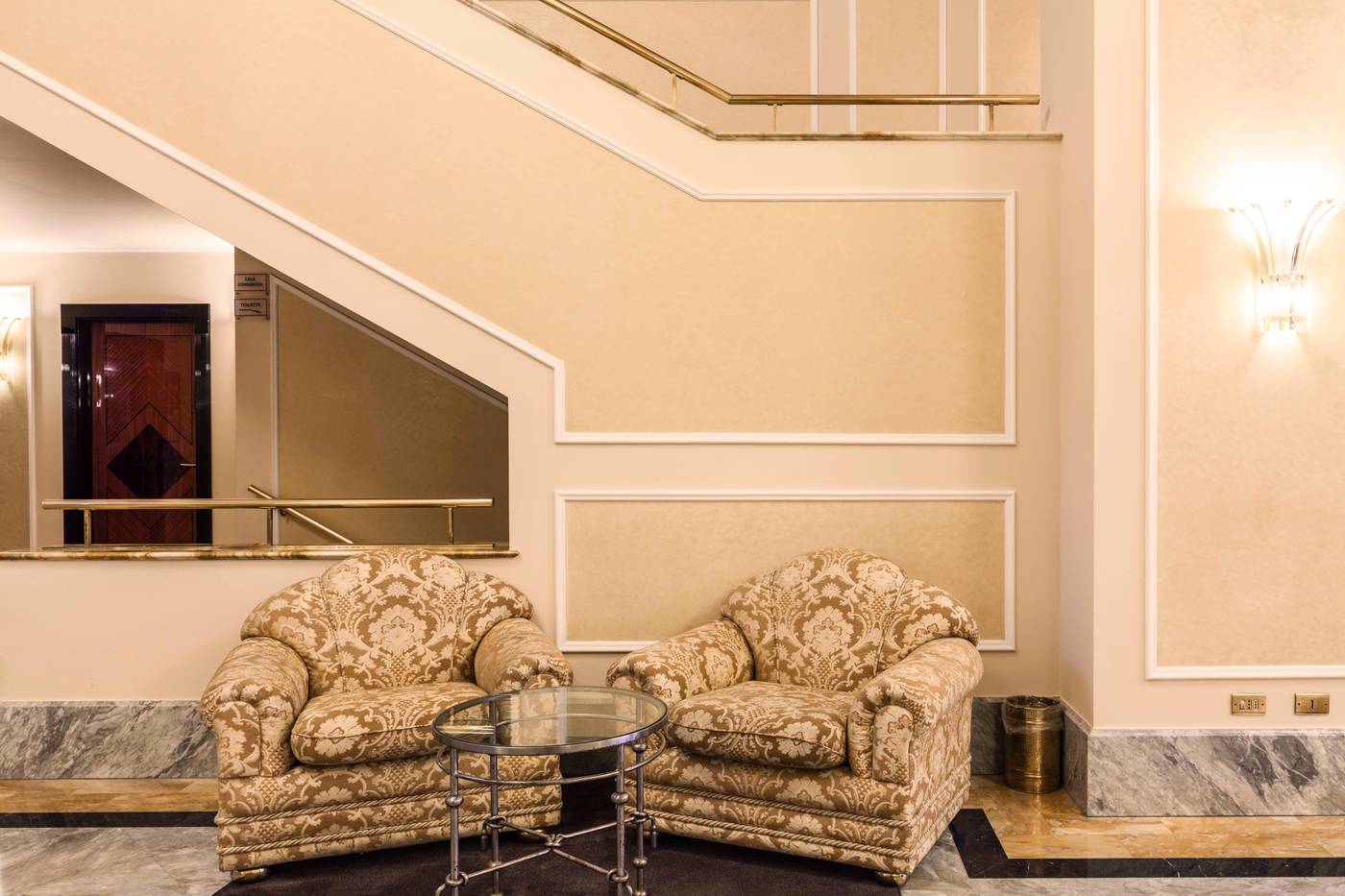 Doria-Grand-Hotel-Lobby-10