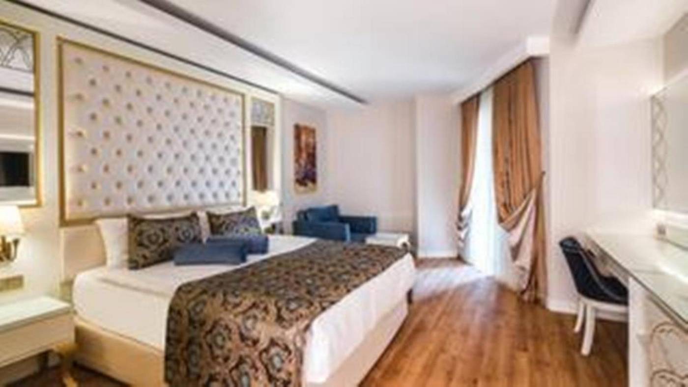 Haydarpasha-Palace-Room-26