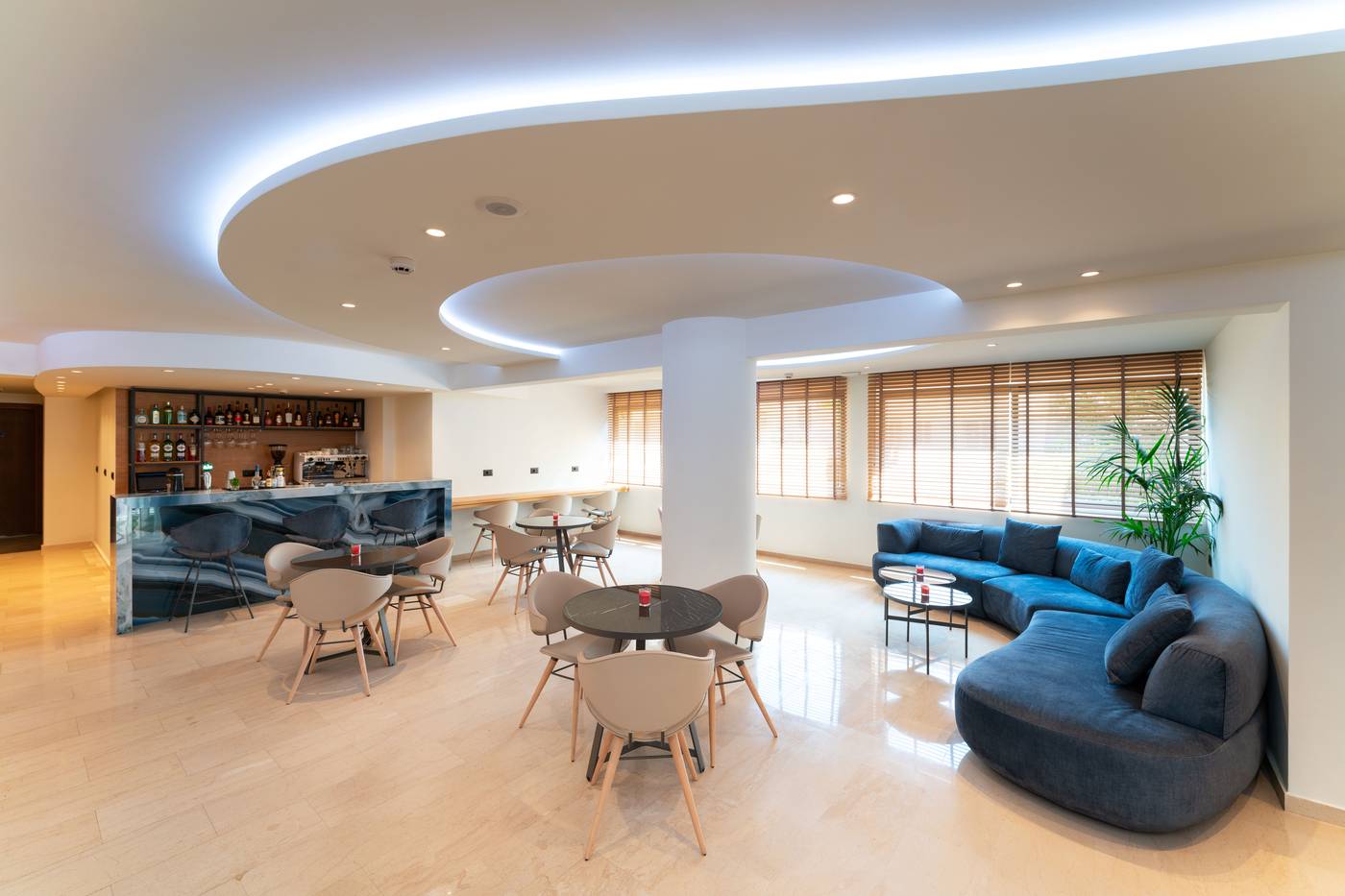 Hotel-Amphitryon-Lobby-15